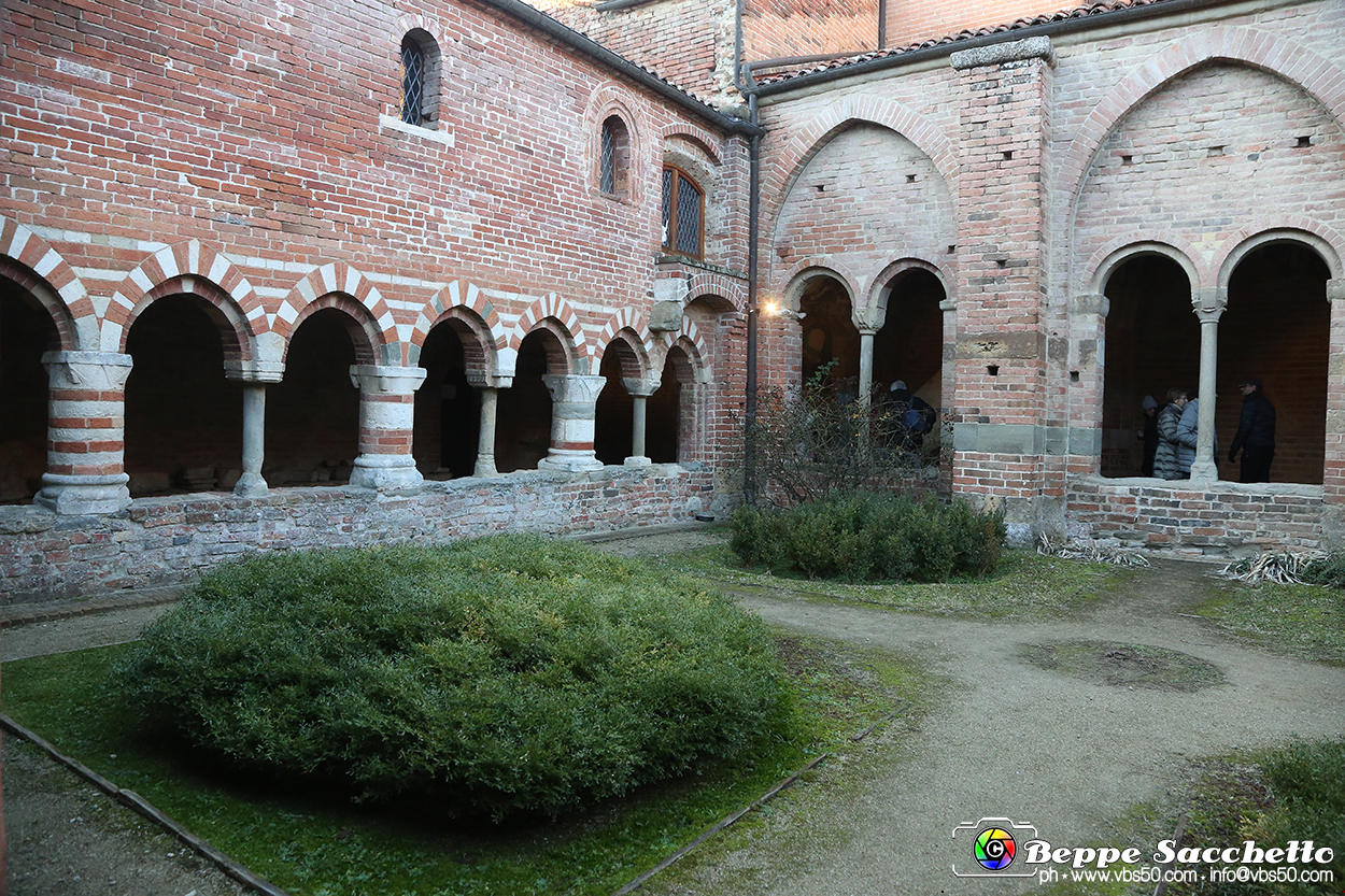 VBS_7374 - Abbazia di Vezzolano - Presepe artistico di Anna Rosa Nicola.jpg